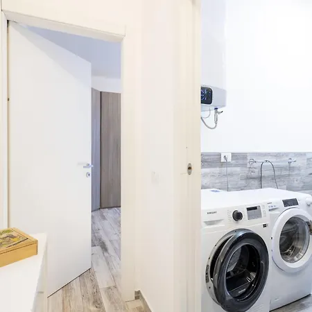 Suzzani Flat By Interhome * Milan