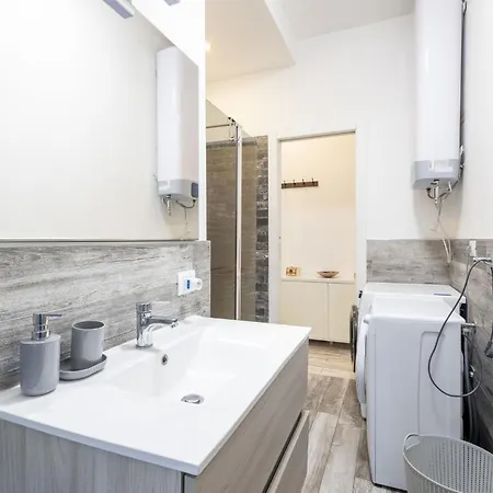 Suzzani Flat By Interhome Милан